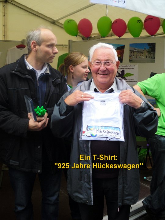 Ein "925 Jahre Hückeswagen"-T-Shirt.