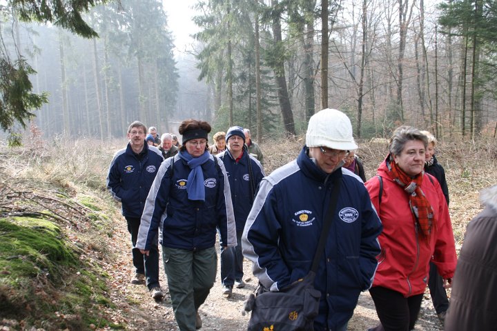 GTW-6km_050311_dit_02.jpg - Es ist noch recht frisch am Morgen.