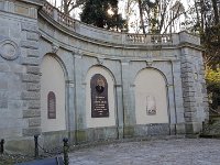 GTW-050519 mar-pre 11  Das restaurierte Ludwig Ringel-Denkmal - Ringel war ein großzügiger Gönner des Verschönerungsvereins und stiftete nach seinem Tod eine große Summe für die Pflege der Anlagen.