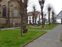 GTW 10.04.17 lindlar-mk 04  Gebaut aus Grauwacke, mit bemerkenswerten Steinhauerarbeiten im Außenbereich