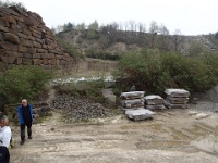 GTW 10.04.17 lindlar-mk 16  Wir sind auf dem Betriebsgelände der BGS (Bergische Grauwacke Steinbruchbetriebsgesellschaft mbH), dem größten der drei Lindlarer Steinbrüche am Bungert.