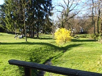 GTW 10.04.17 lindlar-vorw-mk 06  Der idyllische Park lädt zum Verweilen ein, doch wir wollen weiter ...