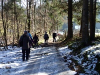 GTW-180218 mar 011  (KS) Wo die Sonne hinkommt, ist der Schnee schon weggeschmolzen.