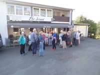 GTW-220919_Grund_mar_01 Start bei bestem Wanderwetter an der Gaststätte 