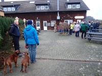 GTW-301219 Bever mar 02  Auch einige Vierbeiner waren mit dabei und hielten artig Abstand.