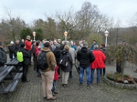 GTW-301219 Bever vin 02  Zur Begrüßung stellen die beiden Wanderführer ihre Strecken vor.