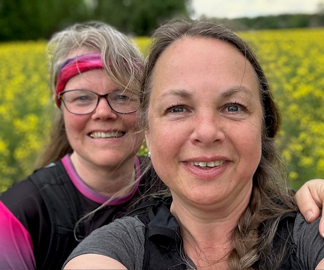 Die Wanderführerinnen Iris Kausemann (lks.) und Christine Richter
