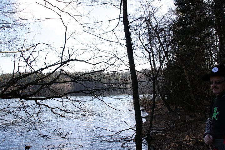 GTW-6km_060311_dit_06.jpg - Rechts läuert ein "Ampelmännchen". (Hückeswagen hat als derzeit einzige Stadt in Westdeutschland die beliebten Ampelmännchen aus dem Osten für seine Ampeln übernommen.)