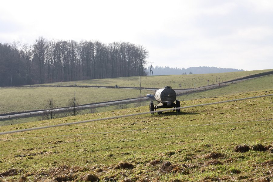 Bei Müllensiepen hat die Sonne den Reif schon vertrieben.
