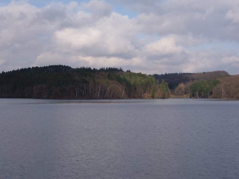 Im Sommer ist dieser Blick auf die Langenberger Bucht übersät mit Segelbooten.