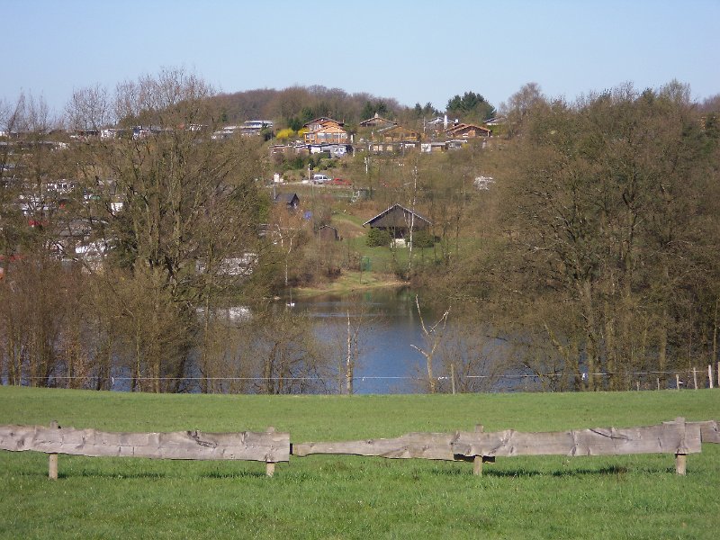 Blick von Käfernberg auf den Campingplatz II mit der Gaststätte Beverblick