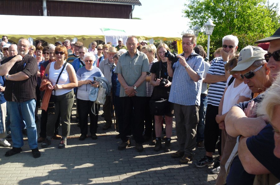 Ca. 100 Wanderfreunde aus Nah und Fern waren gekommen.