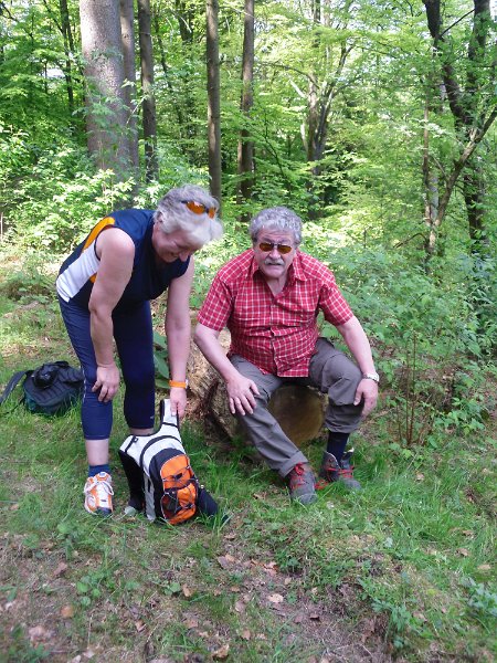 Unterwegs war auch einmal Erste Hilfe nötig. Carmen war dafür perfekt ausgerüstet.
