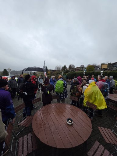 Weit über 60 TeilnehmerInnen starteten um 8 Uhr.